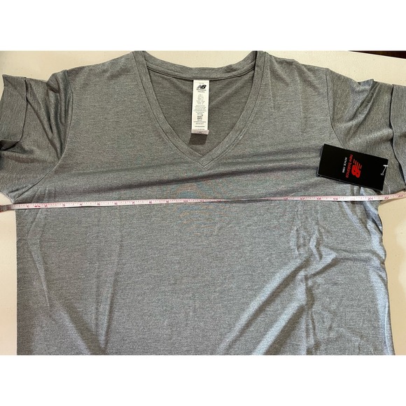WOMEN'S New Balance Sport Heather Tee GRAY NWT SIZE L - Picture 8 of 9